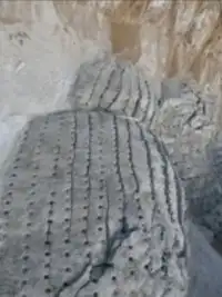 بنأ جدرانات بالحجر الكبير بالبكلين والشيول وعمل الربراب 7