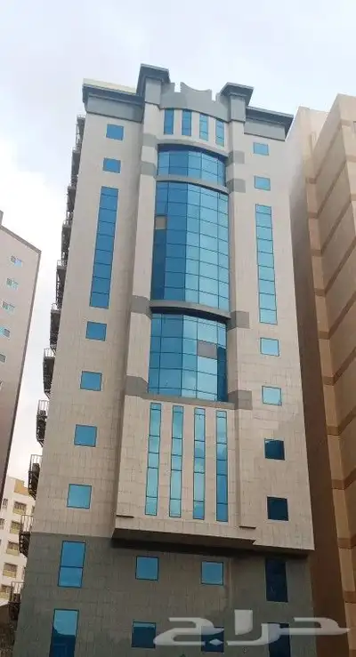متخصصون في نظافه الواجهه الزجاج والكلادنك والوحات والبلاط 0