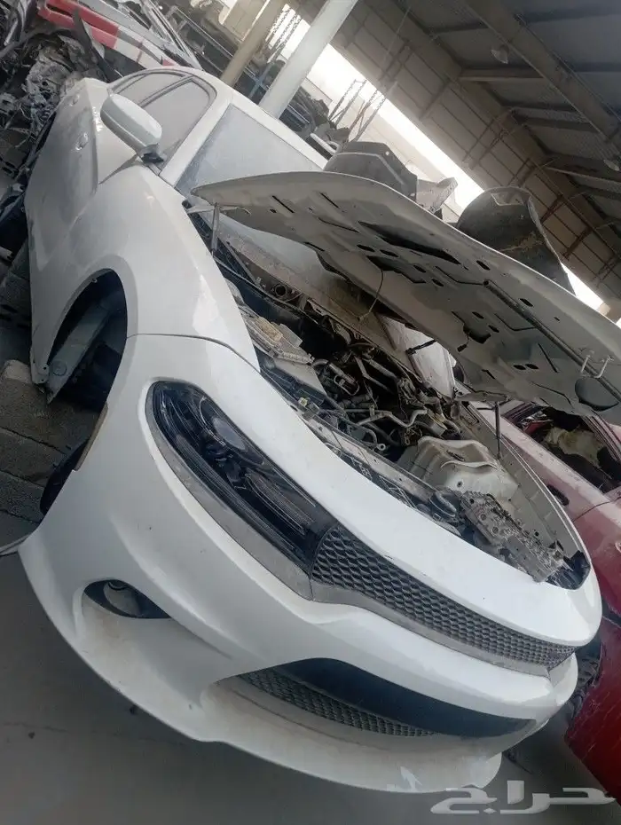 قطع غيار دودج تشارجر2015 4