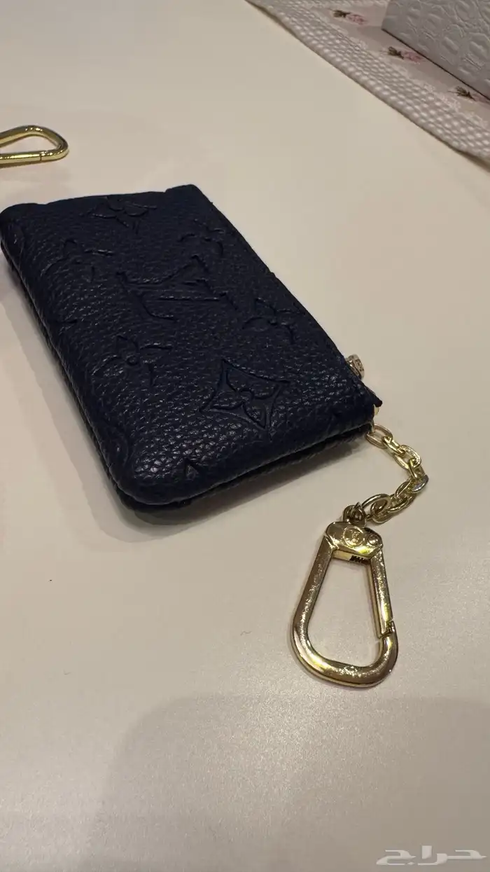 ميدالية مفاتيح كوبي LV 0