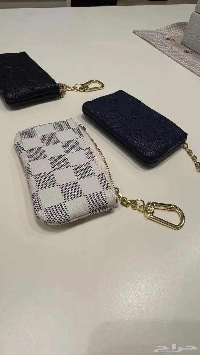 ميدالية مفاتيح كوبي LV 4