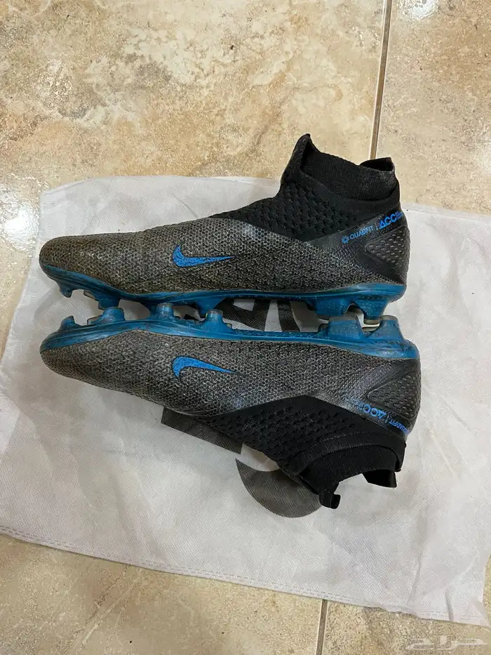 جوتي نايك للبيع مقاس39 ب 50 فقط 1