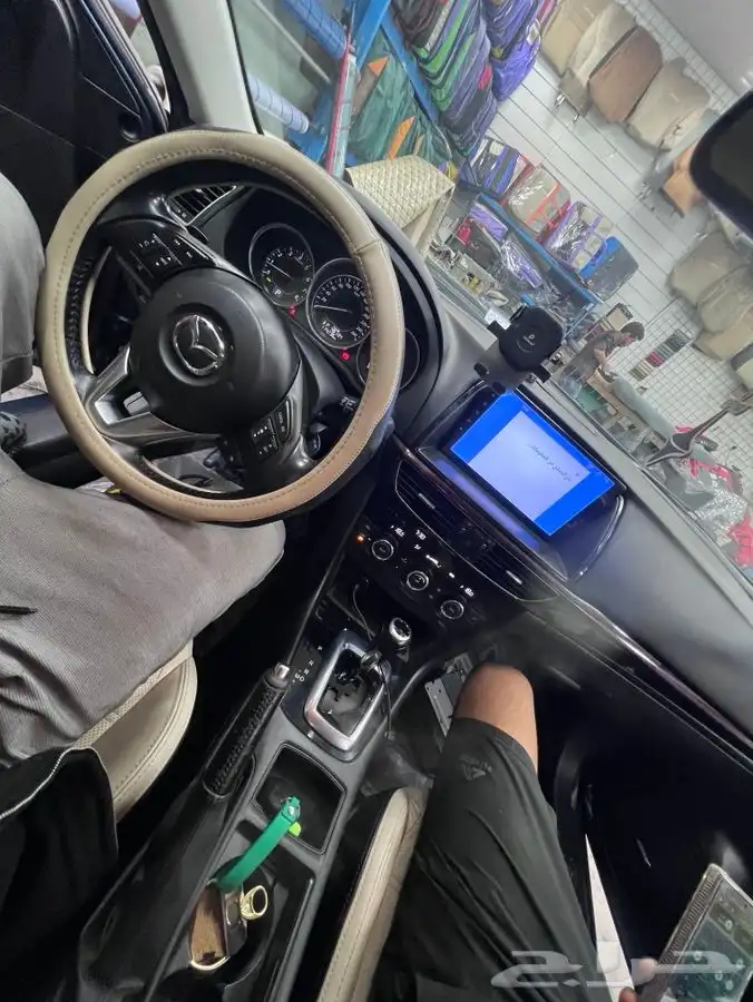شاشات جميع انواع. السيارات 22