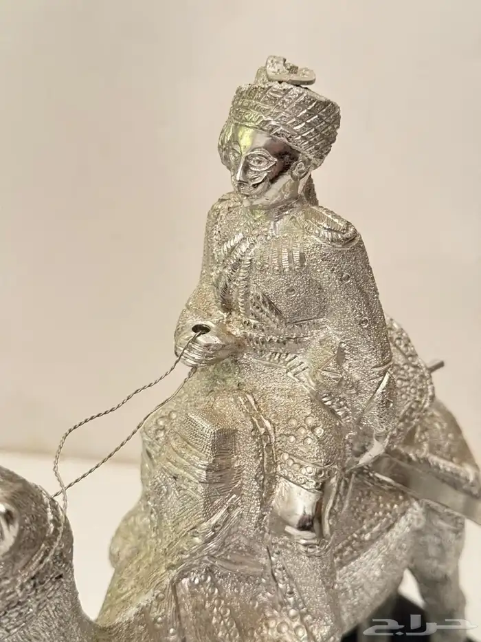 مجسم جمل منحوت 1