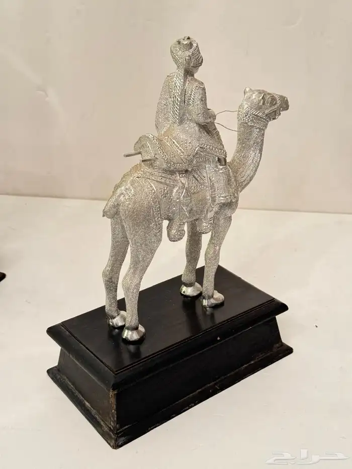 مجسم جمل منحوت 8