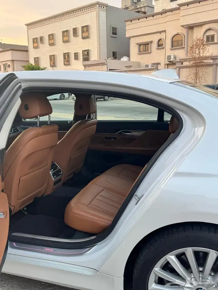 BMW 730 Li 2019 6