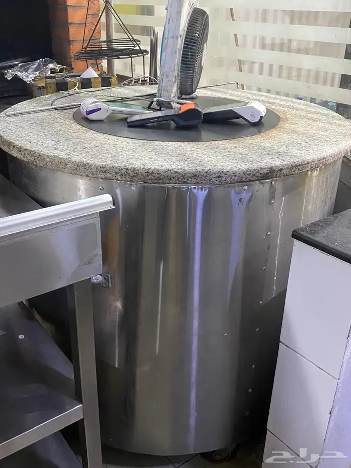 أدوات مطعم نضيفه للبيع 0