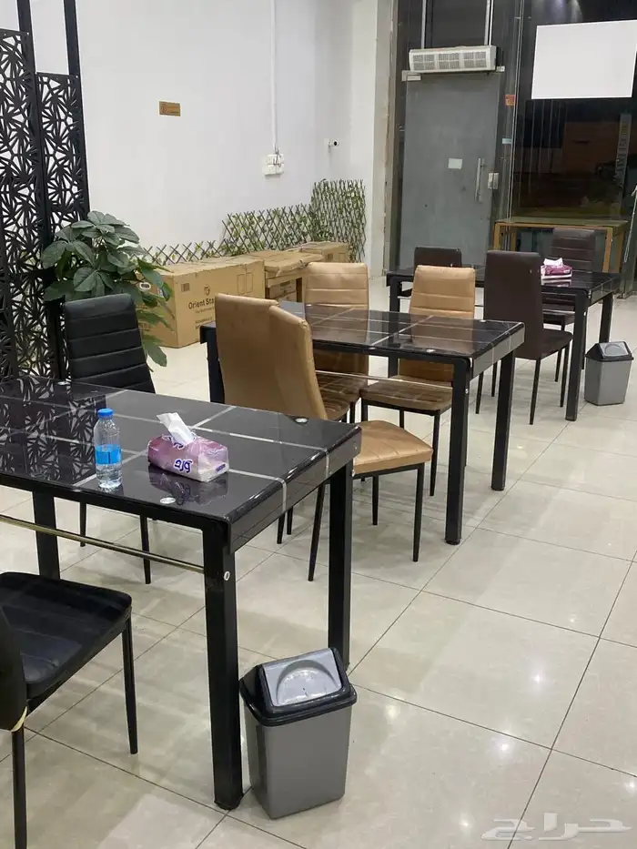 أدوات مطعم نضيفه للبيع 12