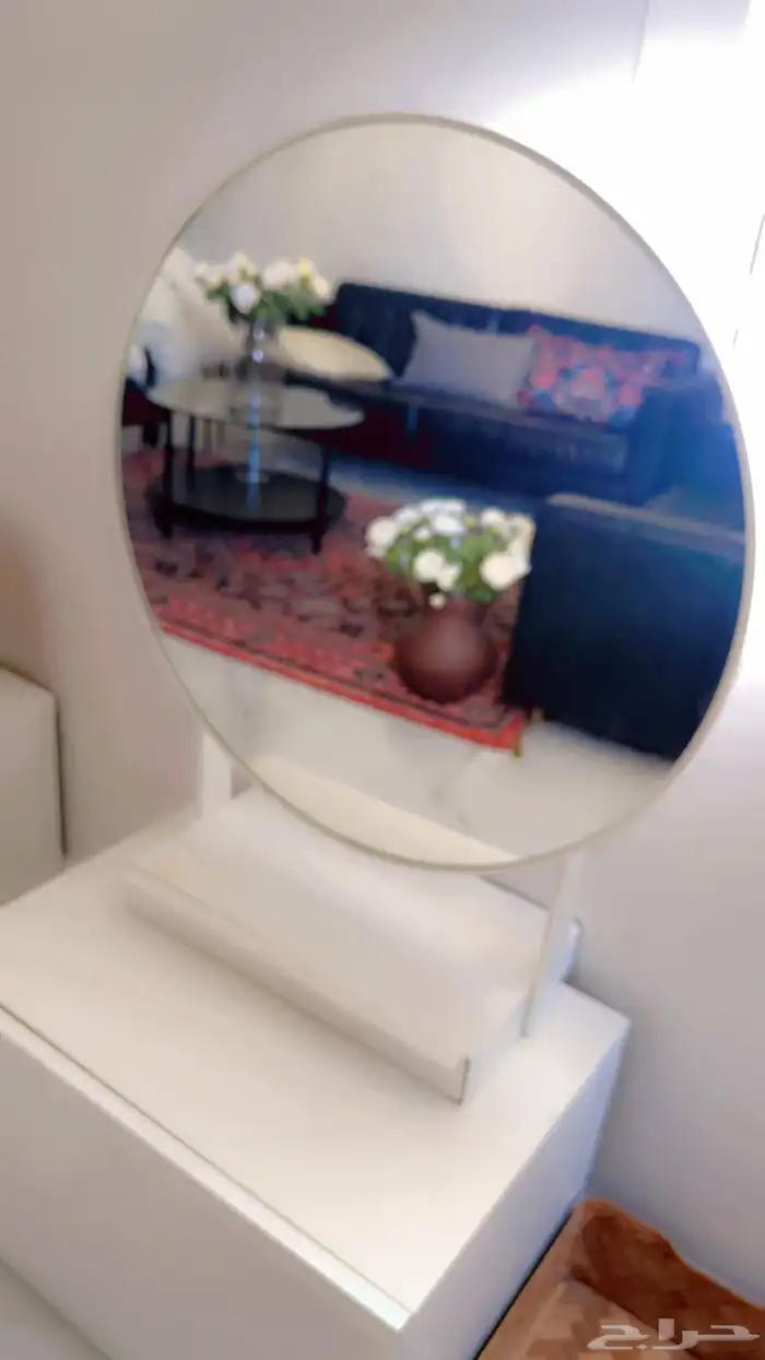 مرايه دائريه مع درج من ايكيا. جديده 1