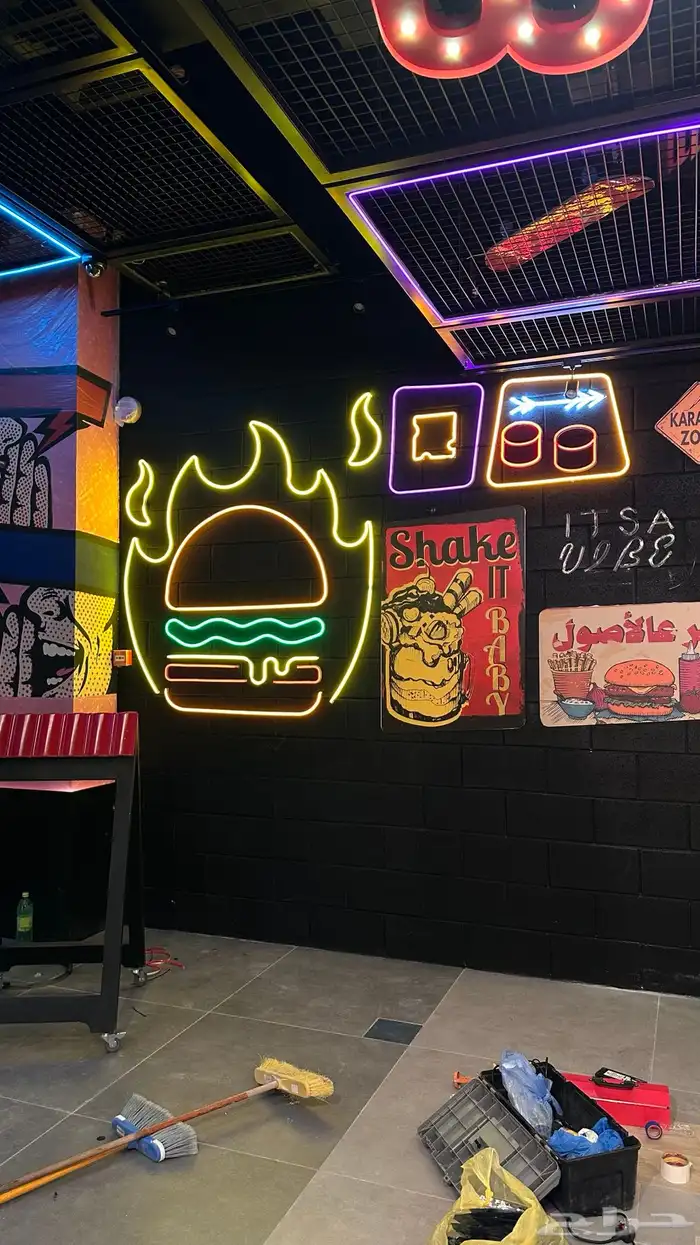 لوحات neonمضيئة 12