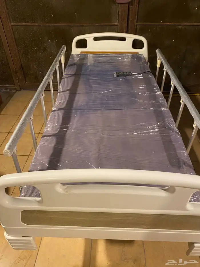 سرير طبي كهربائي 0