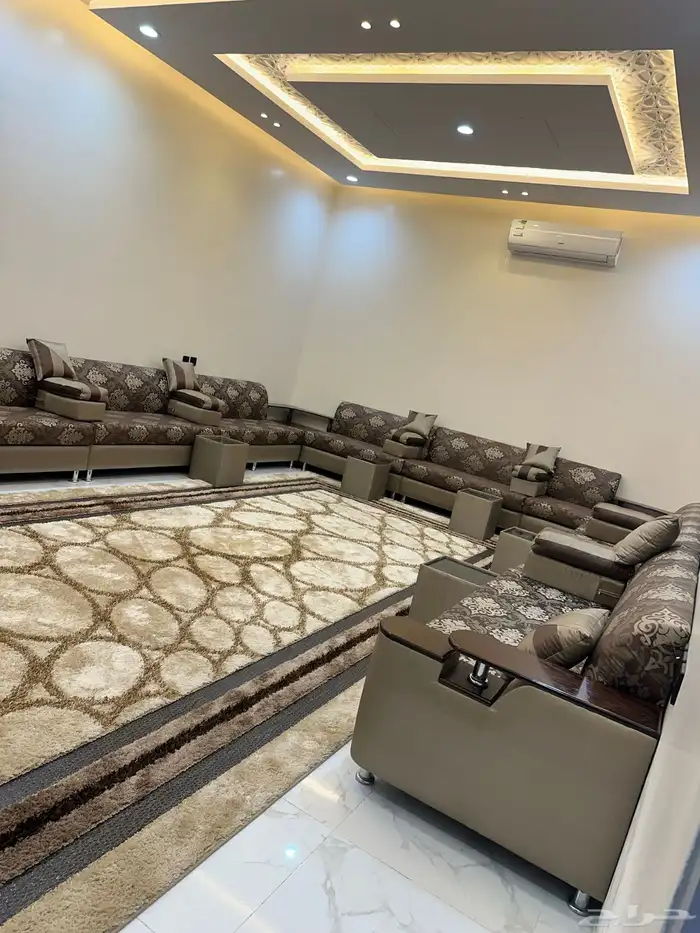 مجالس للإيجار اليومي طريق الملك عبدالله خميس مشيط مشي 5