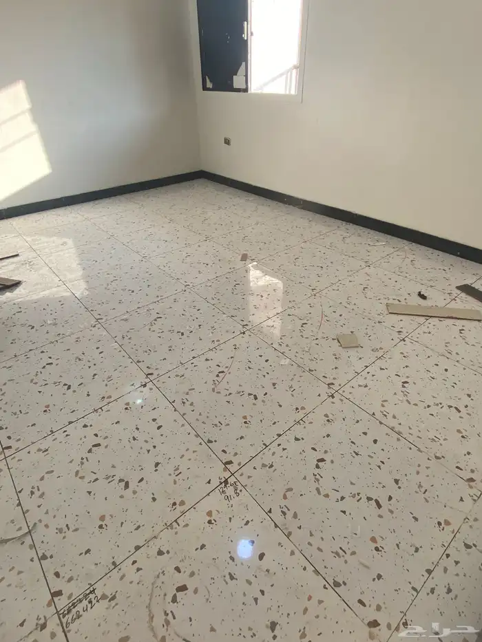 شقة للإيجار غرفة ومطبخ صغير بارخص الاسعار شامل الكهرباء 1