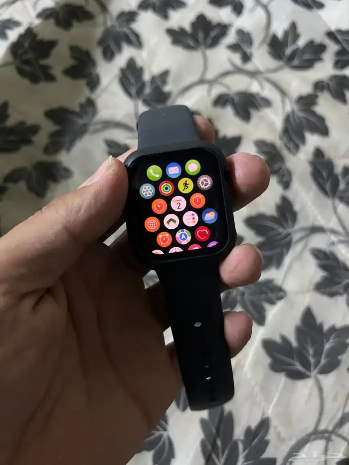 ساعة ابل مقاس 40 0