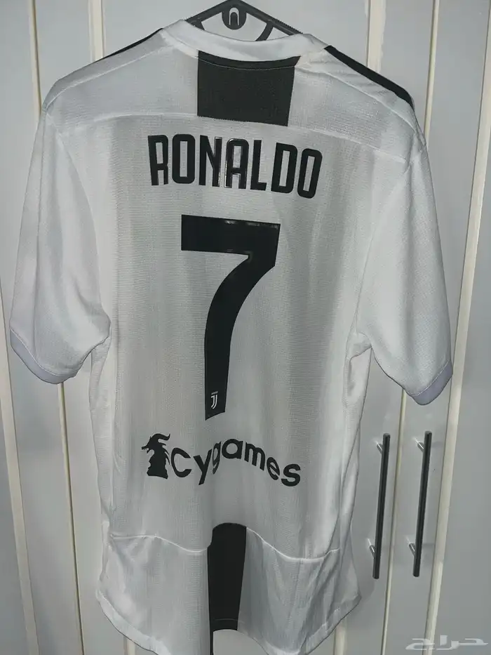 قميص يوفنتوس مع اسم رونالدو نسخة اللاعبين Juventus Ronaldo 1