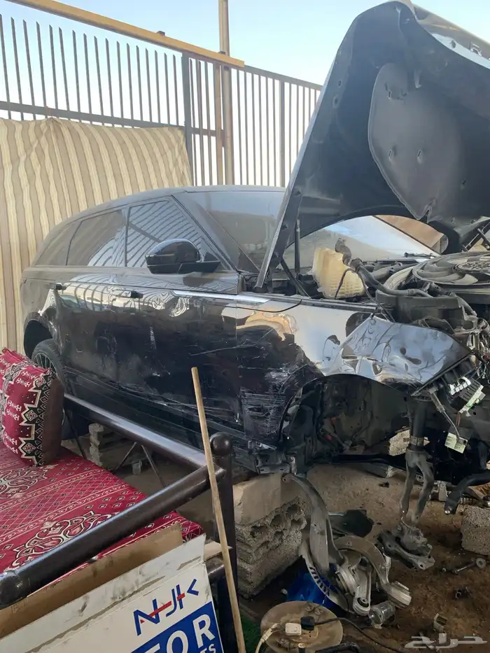 بيع قطع غيار تشليح  رنج  روفر فيلار 2020 4