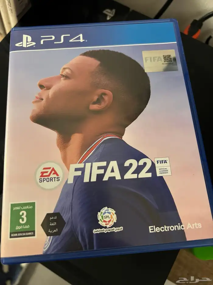 سوني 4 للبيع مع شريط فيفا 3