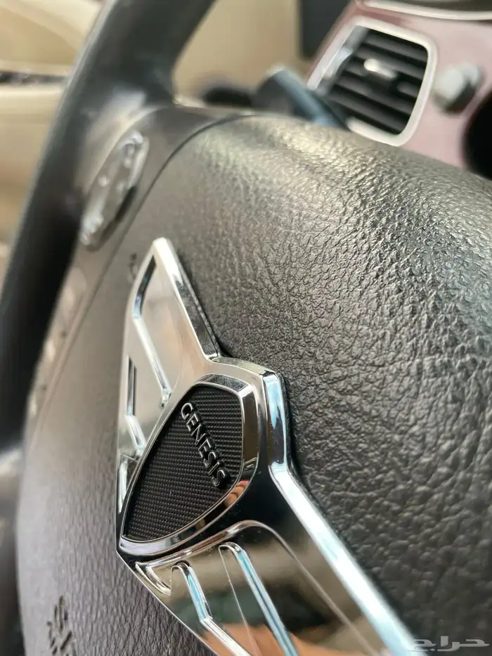 شعار جينسس 8