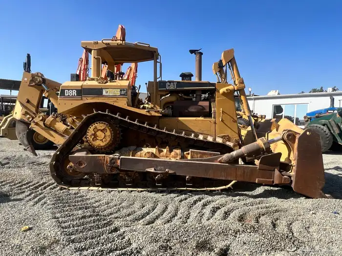 بلدوزر _D8R _2006. (تم البيع) 4