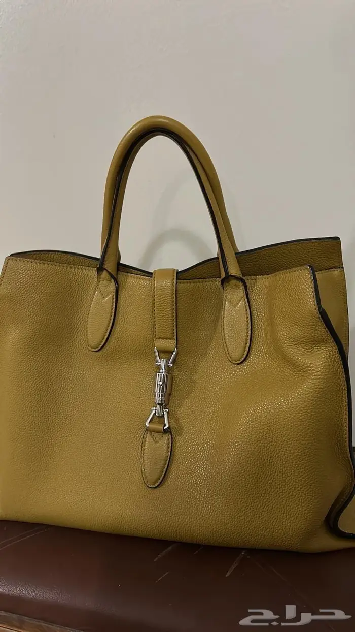 شنط أصليه . على السوم 0