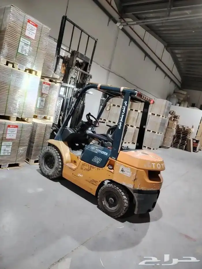 فوركلفت للايجار رافعة شوكية للايجار 3