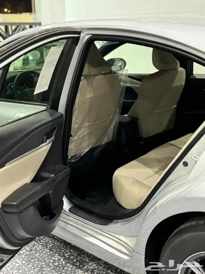 كامرى E ستاندر بنزين 2025 (كاش _تقسيط مع نظام 50-50) 8