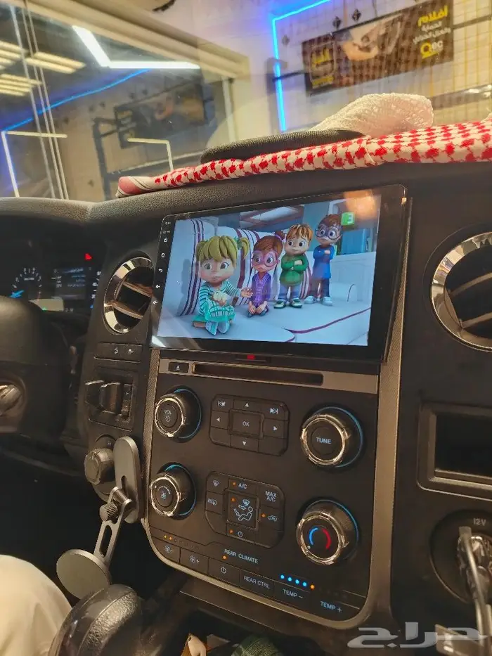 شاشة فورد اكسبديشن 2015_2018 3