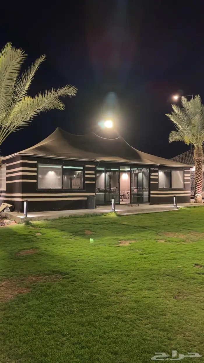 استراحة فاخرة قسمين 3000 متر بالرمال 1