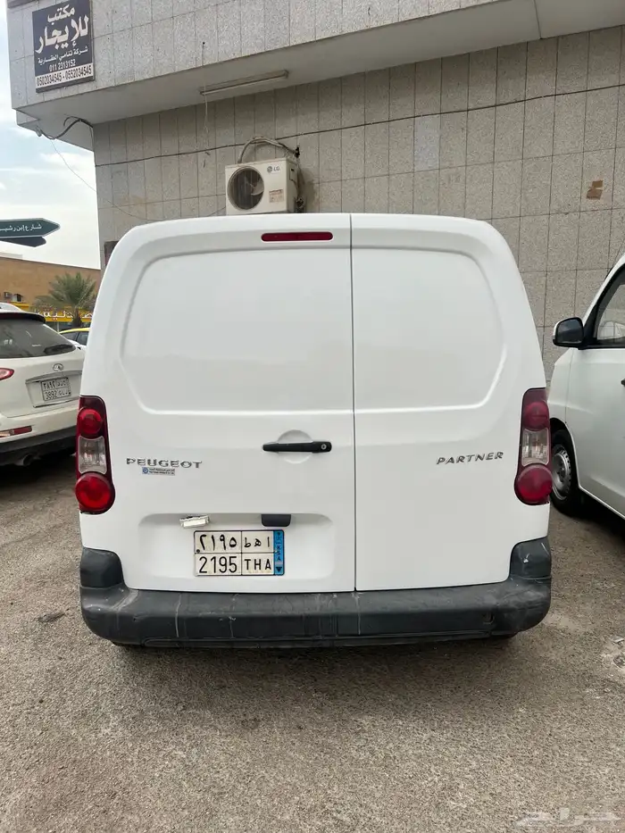 بيجو باص للبيع 4
