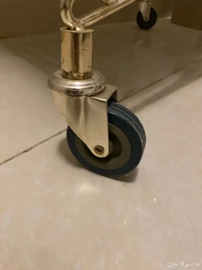 عربية ملكة على شكل قلب 2