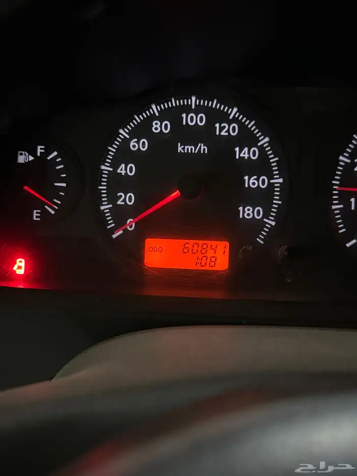 باص نيسان بنزين أورفان ماشي 60 الف فقط 12