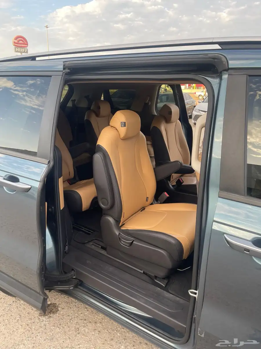 kia carnival model 2021 10