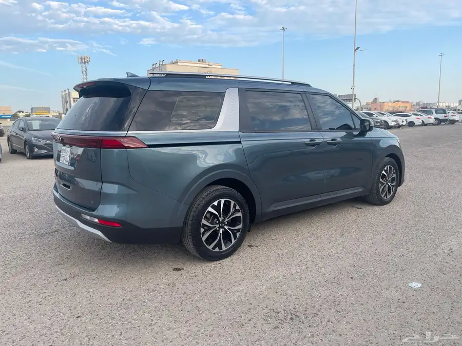 kia carnival model 2021 3