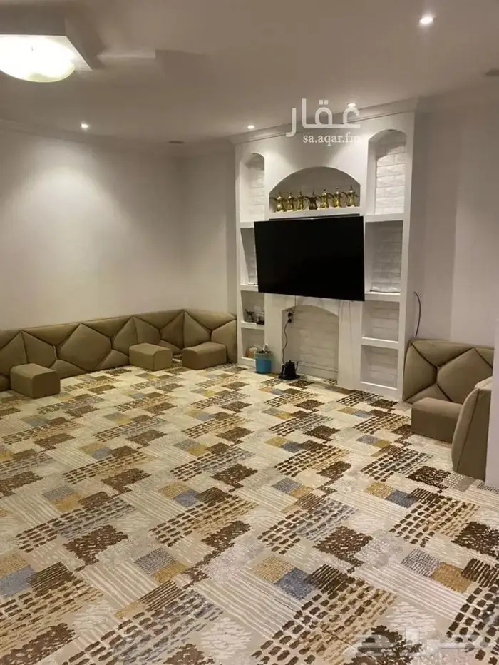 للبيع بيت في النابية دورين وملحق 3