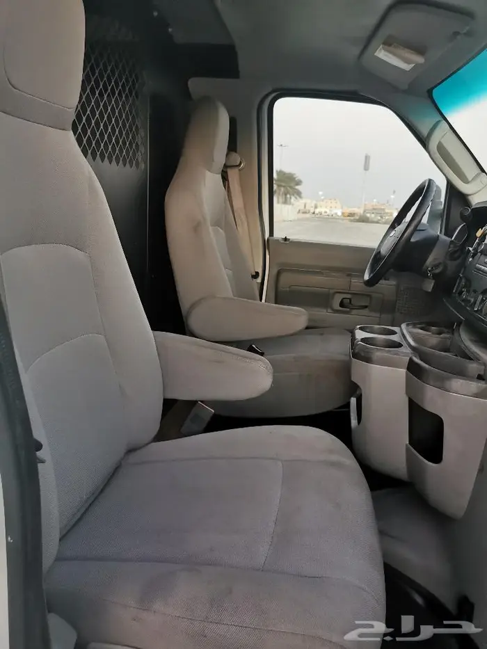 للبيع فان طويل بضاعه فورد E350 مخزن موديل 2011 23
