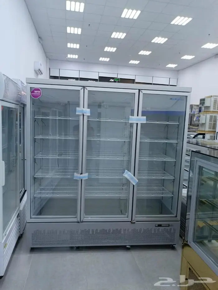 فريزرات تجميد عموديه 1