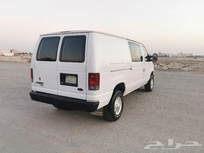 للبيع فان طويل بضاعه فورد E350 مخزن موديل 2011 8