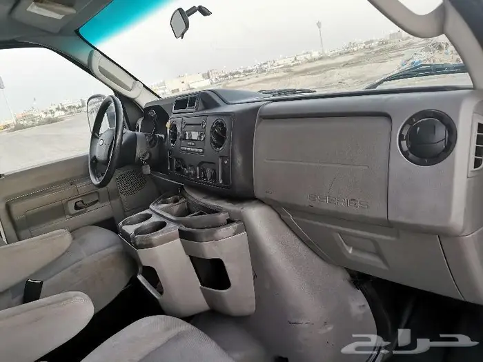 للبيع فان طويل بضاعه فورد E350 مخزن موديل 2011 17