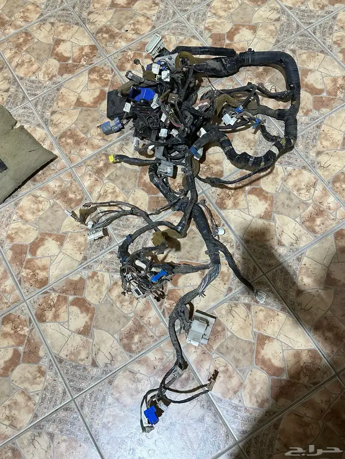 للبيع قطع نيسان باترول فتك 98 2004 79