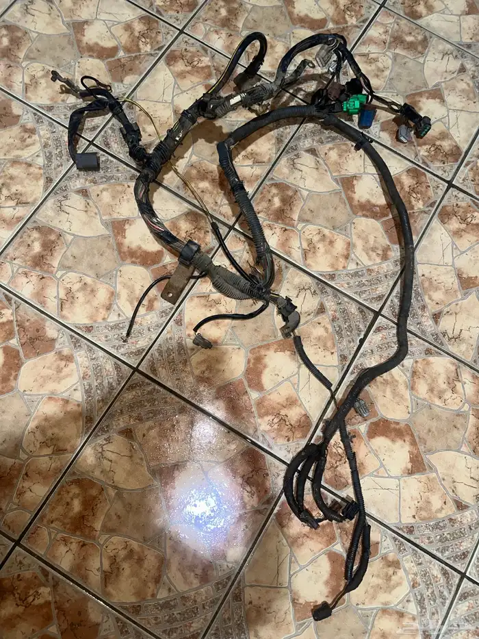 للبيع قطع نيسان باترول فتك 98 2004 95