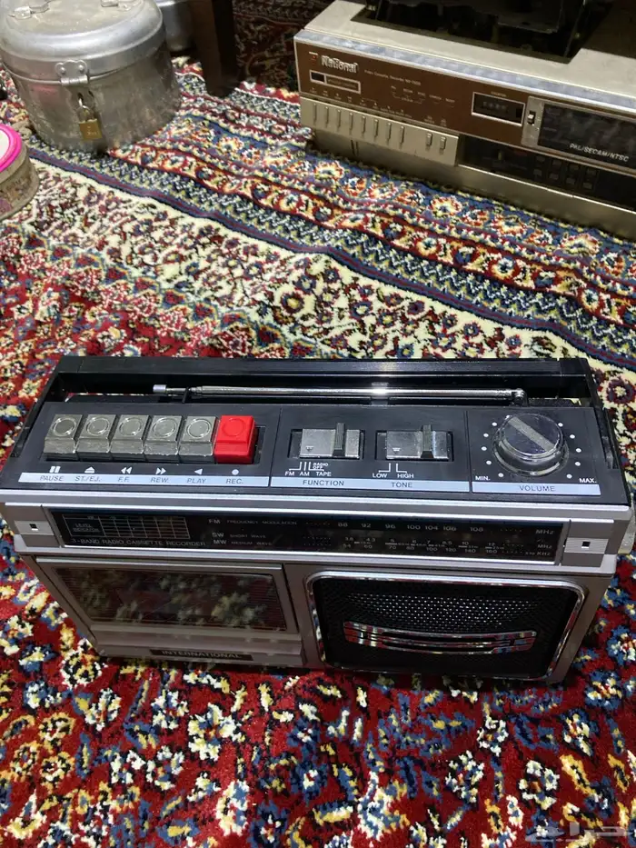 مسجل كاسيت قديم تم البيع 3