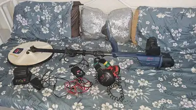 جهاز كشف المعادن الثمينة نوع( زد 7000)للبيع  053 335 7830 1