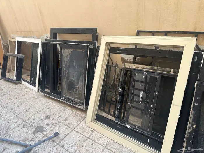 للبيع مجموعة شبابيك 0
