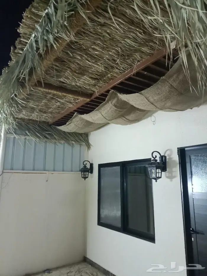 مظلات وسواتر وكراسى سعف النخيل 21