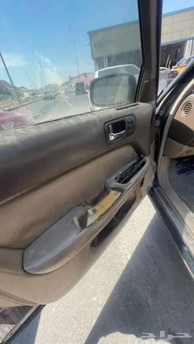 للبيع لكزس LS 400 97 الحد النهائي 7000 السيارة مع اللوحه 5