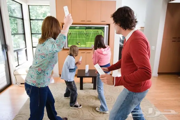 جهاز وي مستخدم مع اغراضه وبورد Wii fit 2