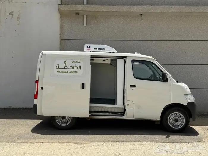 تصنيع صناديق مبردة للدينات و الوانيتات و الفان 4