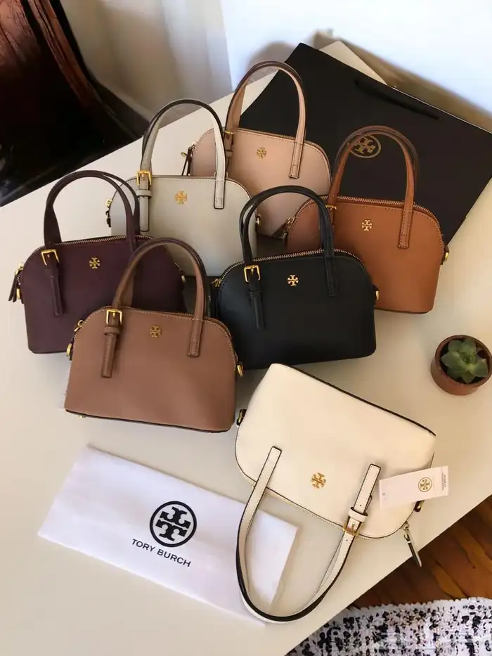 شنط نسائيه ماركات عالميه 7