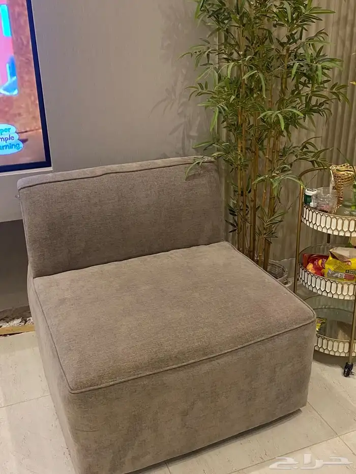 اثاث نظيف وشبه جديد 2