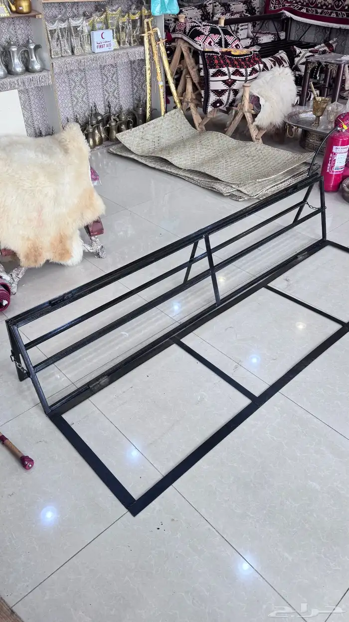 رفوف خشب ومشبات وجلسات 10